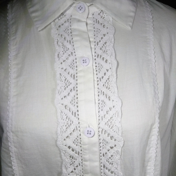 Charming cabi Spring 2013 White Collete Top NWOT - Picture 4 of 7